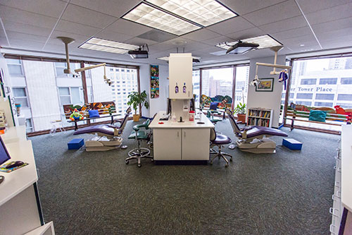 Teeth cleaning room - Pediatric Dentist serving Streeterville, IL